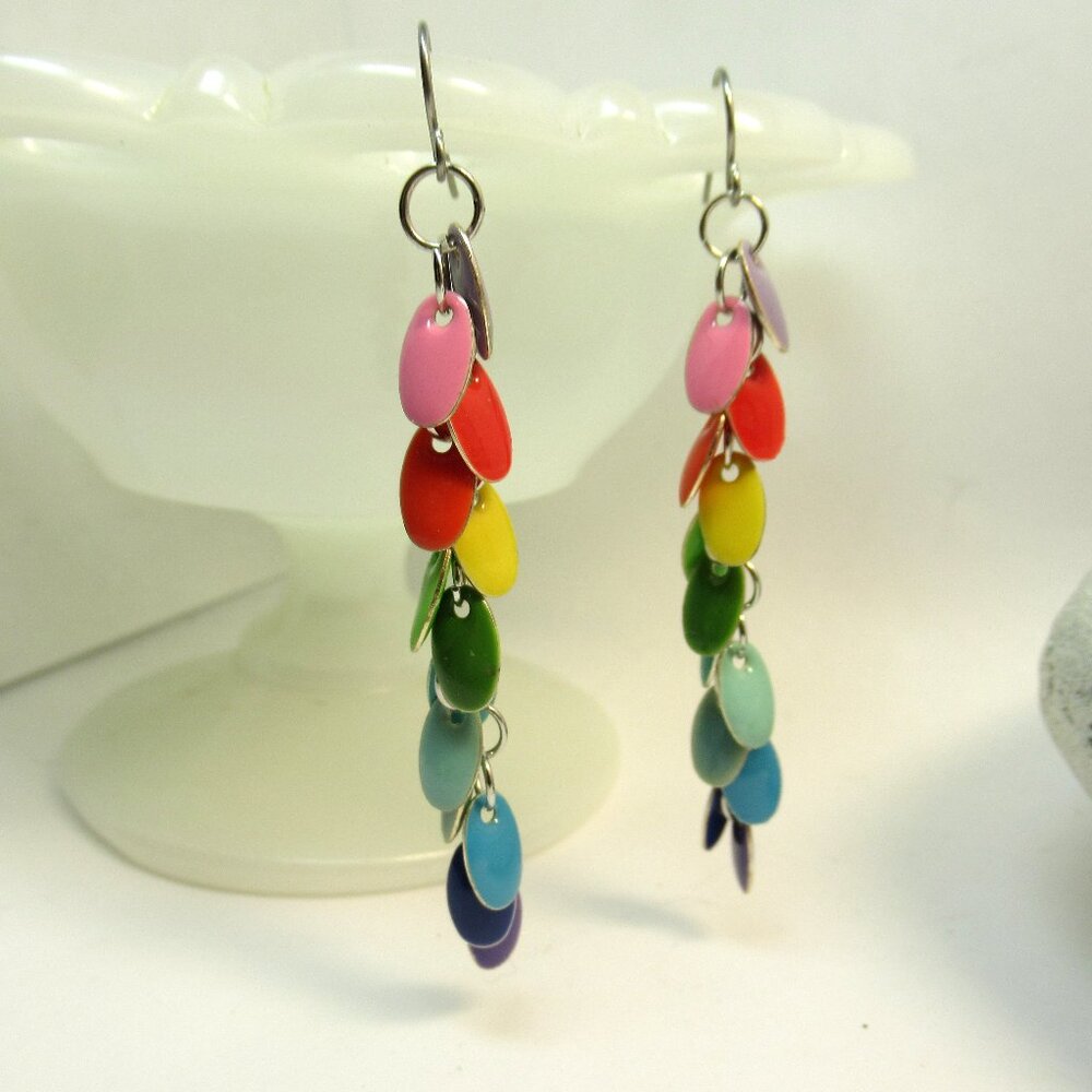 Long enamel dangle earrings - Picture 3 of 9